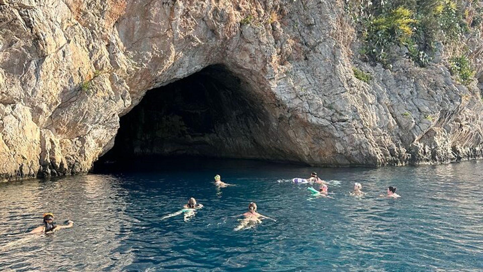 Französische Riviera Mala Höhle in kleiner Gruppe Schnorcheltour von Nizza