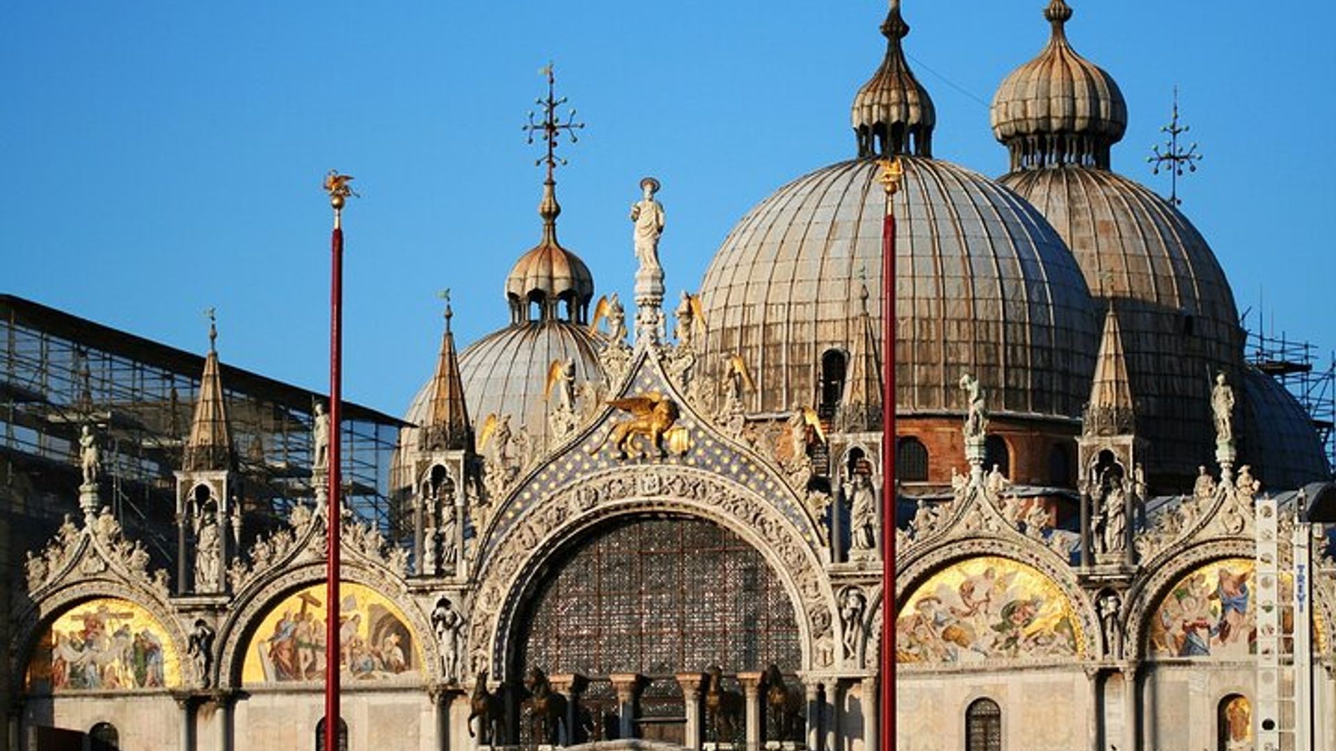Venice: Gondola Ride and St Mark's Basilica (Skip the Line)