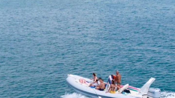 Cagliari Boat tour dinghy stops ,snorkeling ,aperitif included