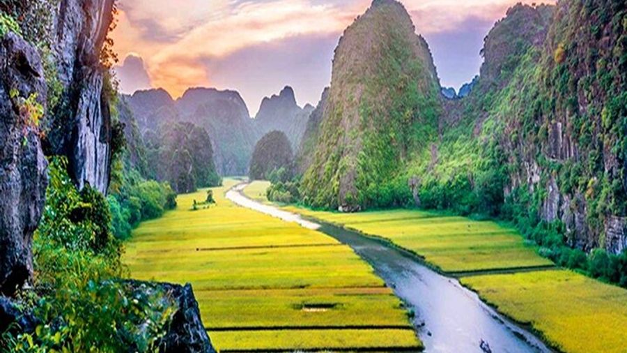 Ninh Binh, Tam Coc & Hoa Lu Boat, Bike & Lunch Tour from Hanoi