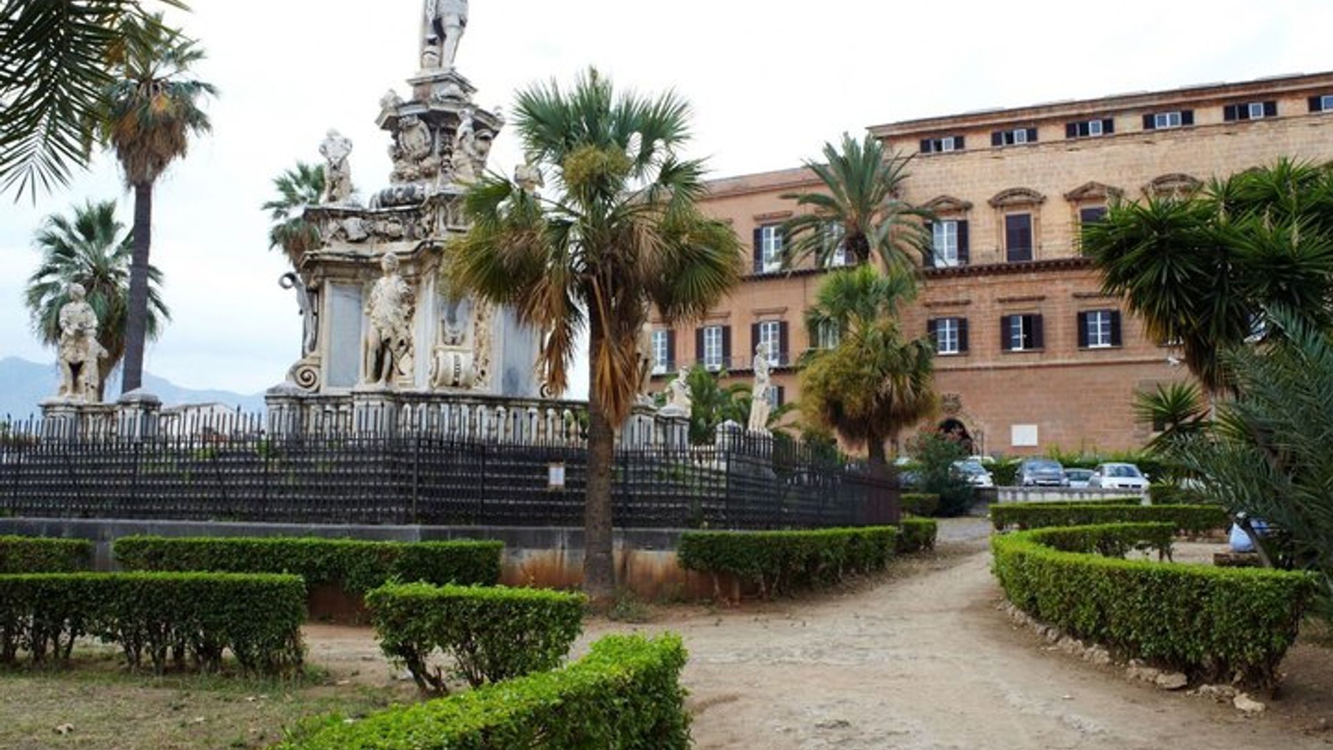Palermo búsqueda del tesoro & tour a pie autoguiado
