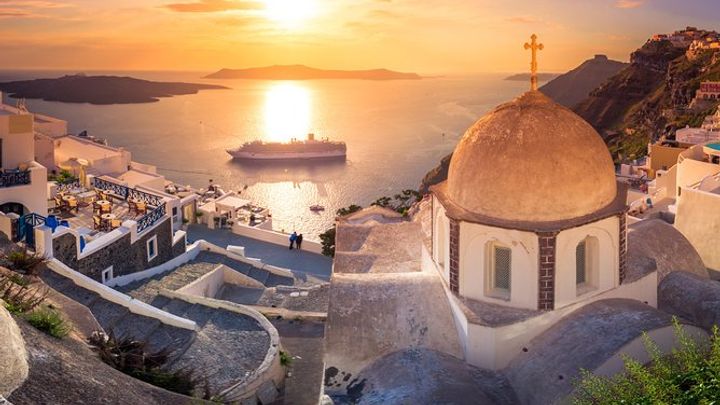 ISLAND BUS TOUR: THE MAJESTIC SPOTS OF SANTORINI