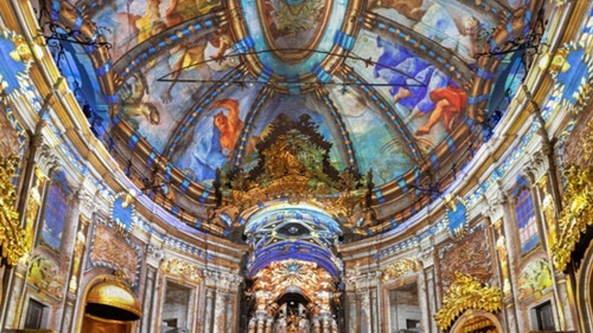 Show de Luz Spiritus na Igreja dos Clérigos