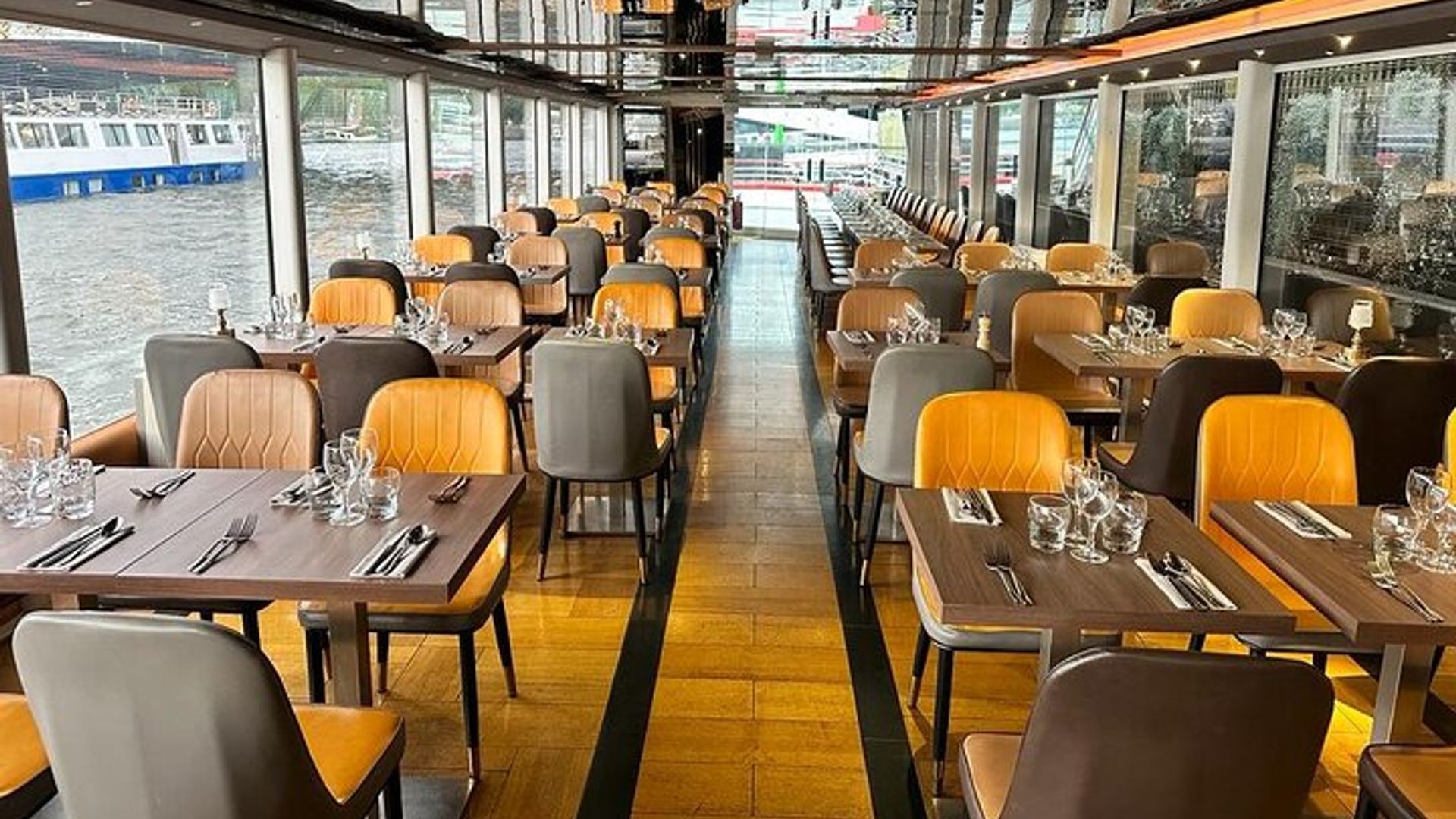 Paris Seine River Dinner and Sightseeing Evening Boat Cruise