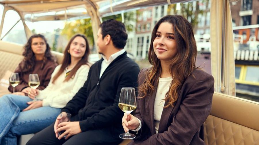 Amsterdam: Sightseeing Canal Cruise With Drinks Upgrades