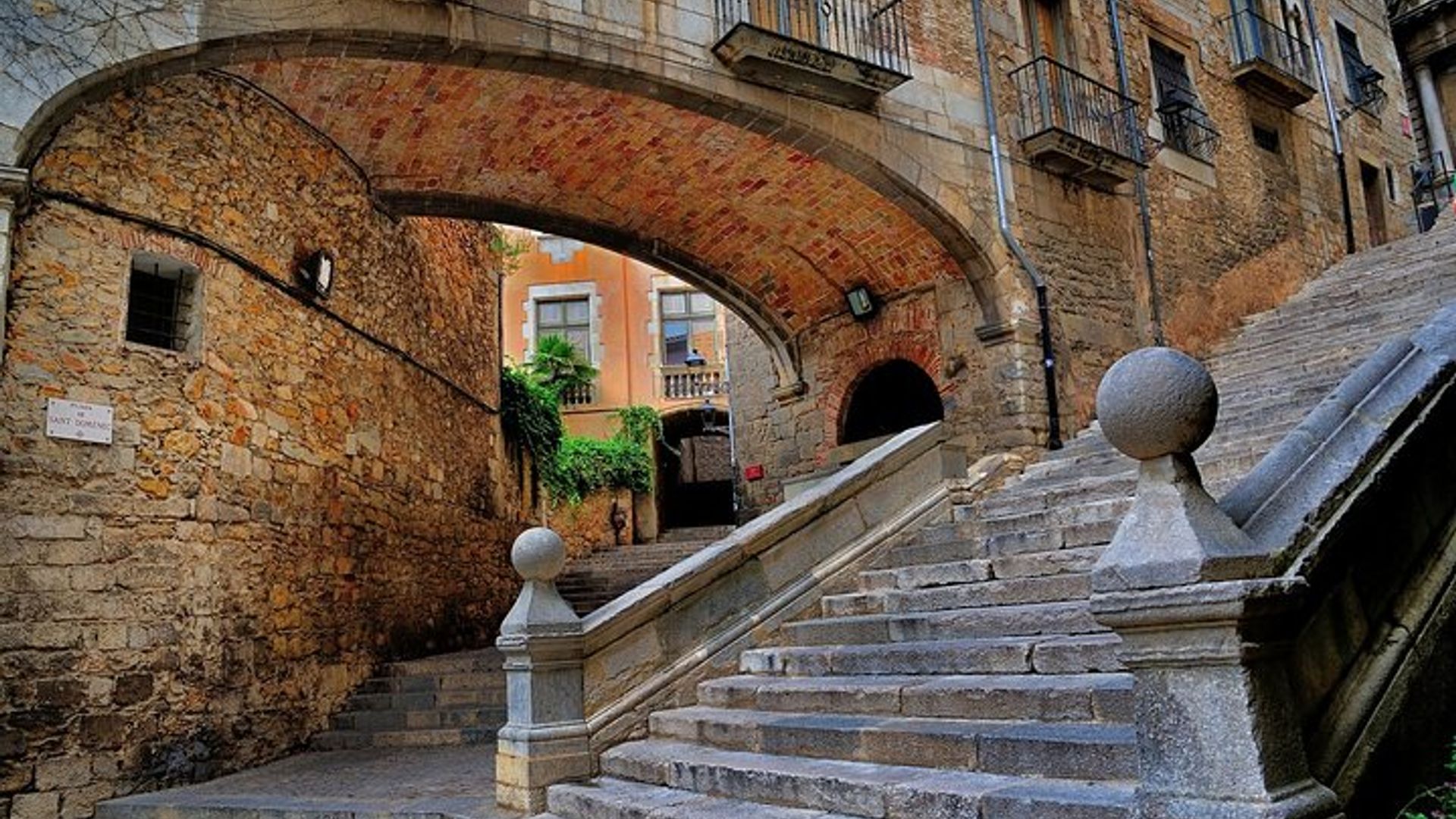 Tour privado: entra en una de las ciudades medievales más antiguas de Europa: Girona
