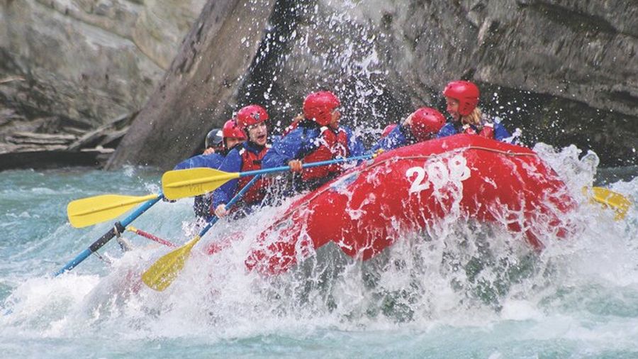 Jasper White-Water Rafting on Fraser River Half-Day Tour