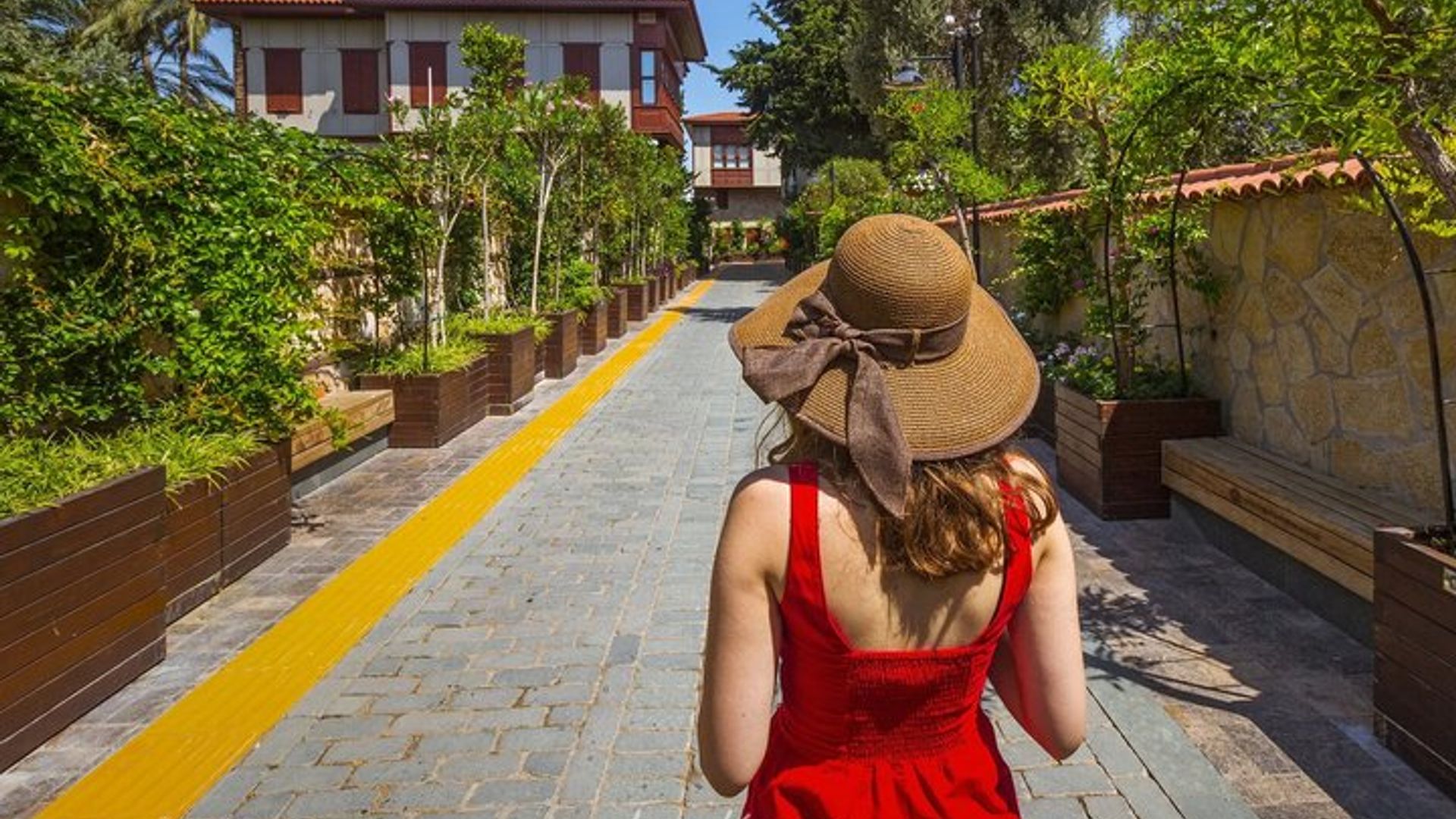 Antalya City Tour: Old Town, Waterfalls, Boat & Cable Car