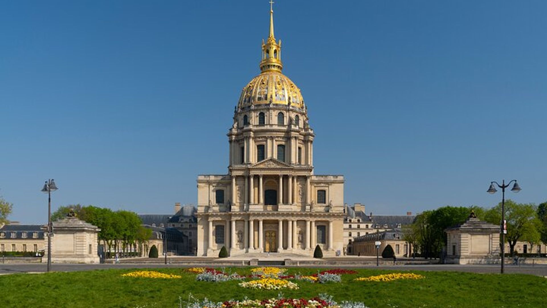 Paris: Les Invalides Army Museum Private Tour With Tickets