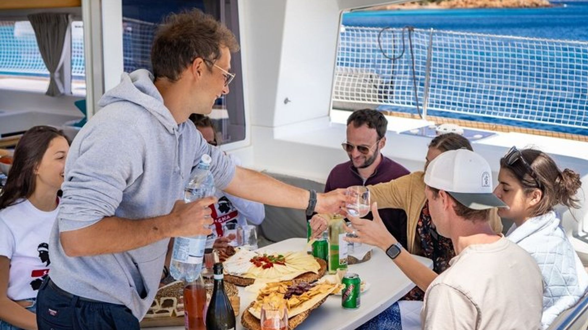 Une excursion d'une journée en bateau à Maddalena en petit groupe, avec déjeuner