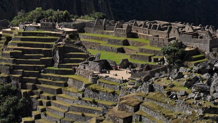8-Day Enigmas of Peru
