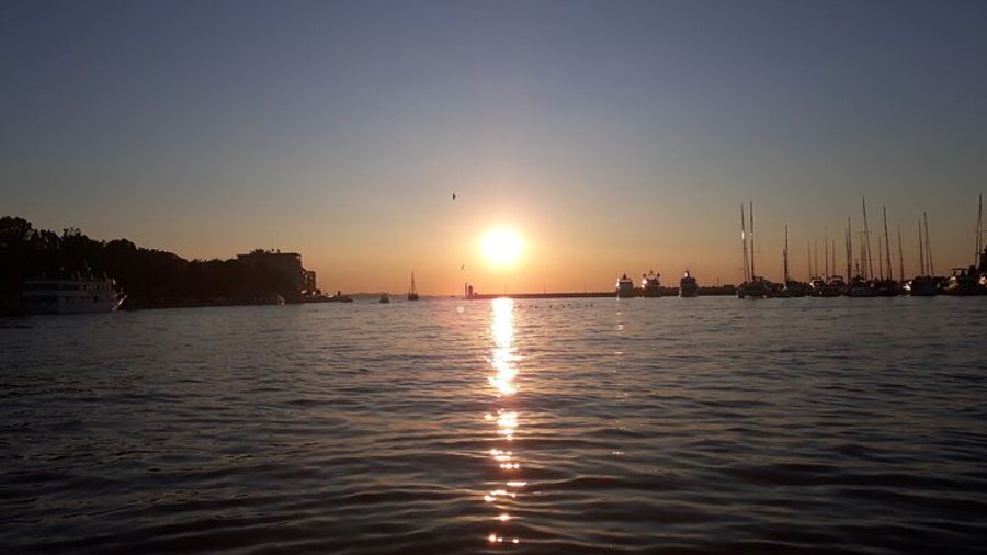 Zadar Small-Group Sightseeing Boat Tour at Sunset