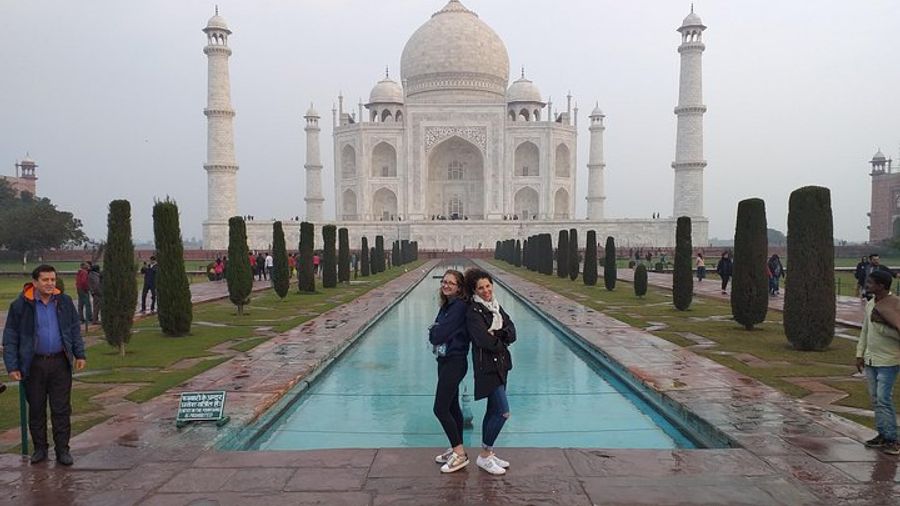 Private Day Tour of Taj Mahal by India's Fastest Train or Car - All Inclusive