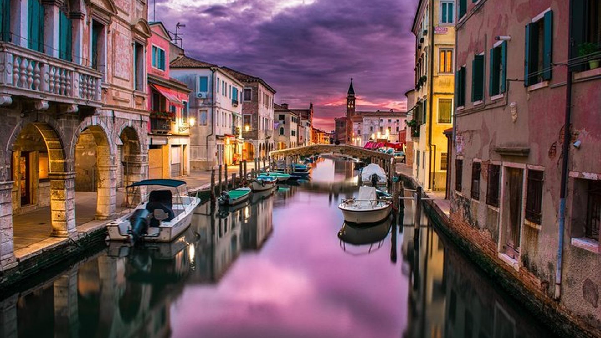 Venice Private Walking Tour with Optional Gondola Ride