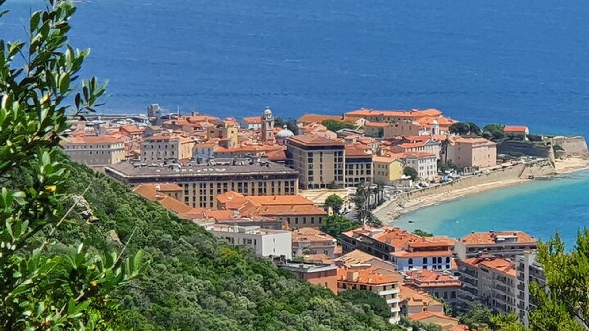 Ajaccio: Tour a Piedi Personalizzato con Guida (Tour Privato)