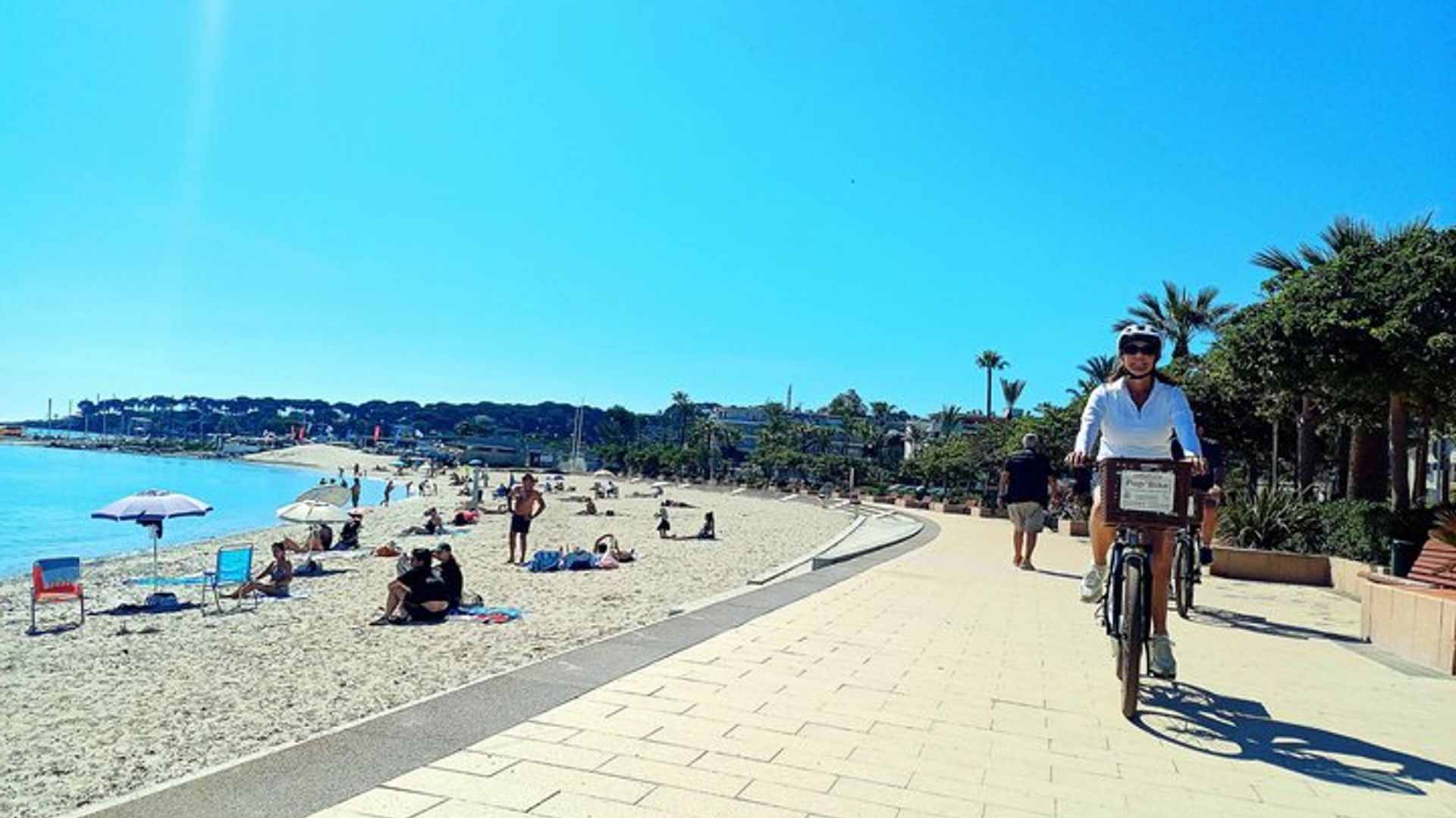 E-bike Tour Antibes & St-Paul-de-Vence: riviera gems & parks