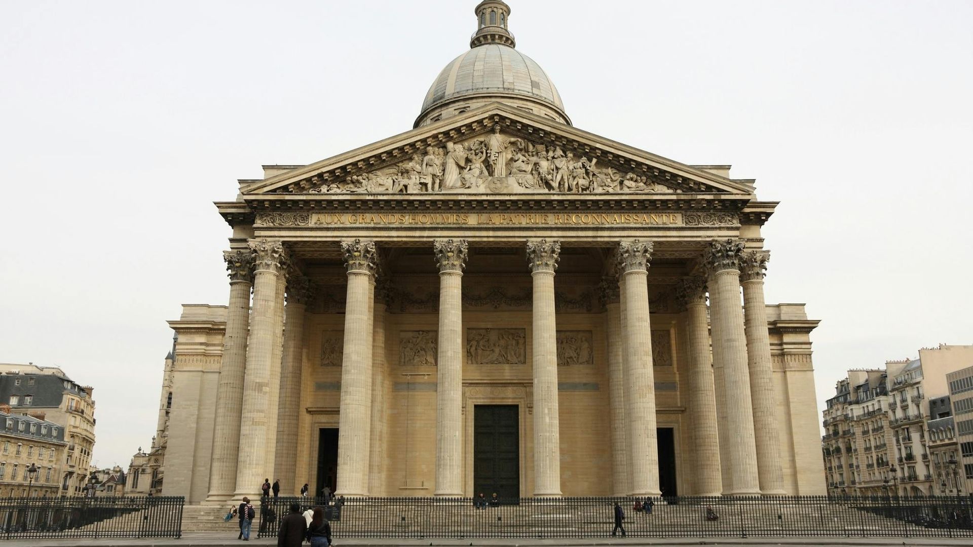 Paris Latin Quarter walking tour and Pantheon entry ticket