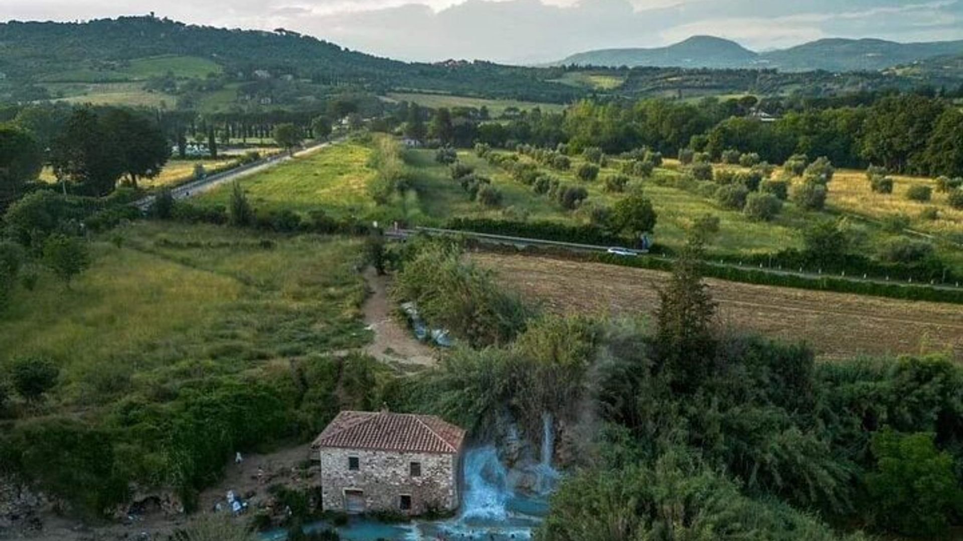 Exclusivas Saturnia y Ciudad de Tuff