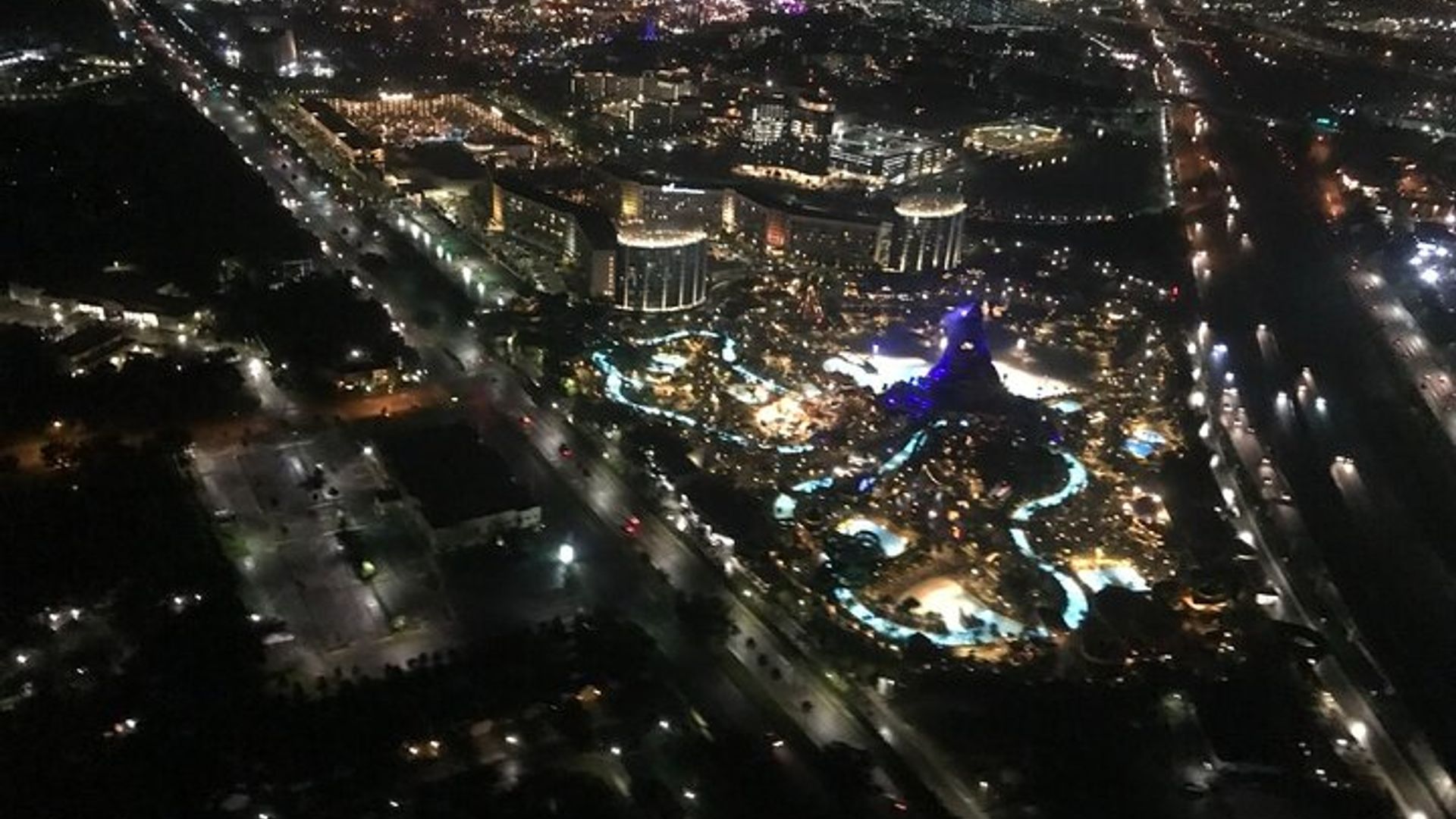 Tour en helicóptero de 31 millas por todos los parques temáticos