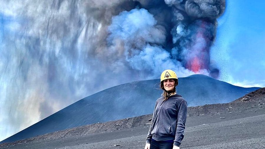 Volcanological excursion of the wild and less touristy side of the Etna volcano