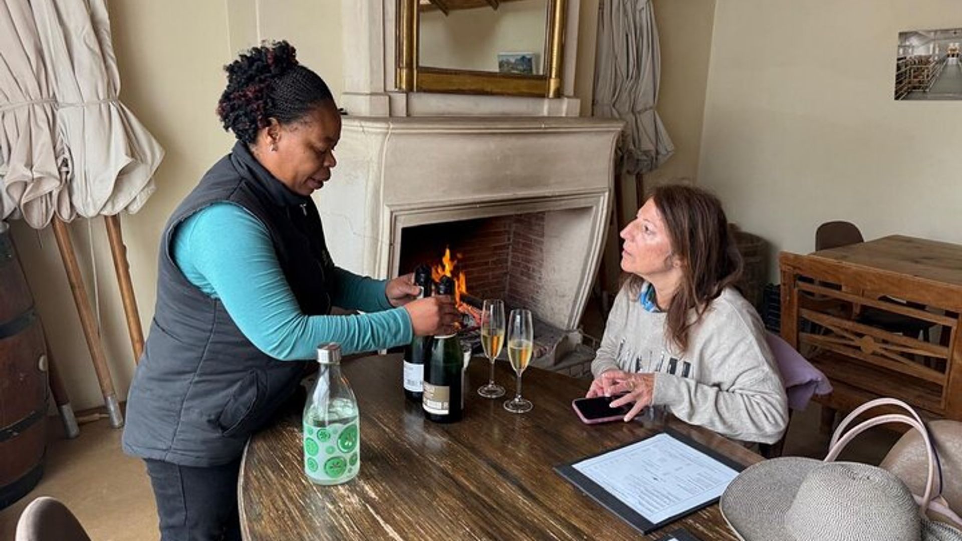 Hop-on-Hop-off-Tour durch Franschhoek mit der Weinstraßenbahn