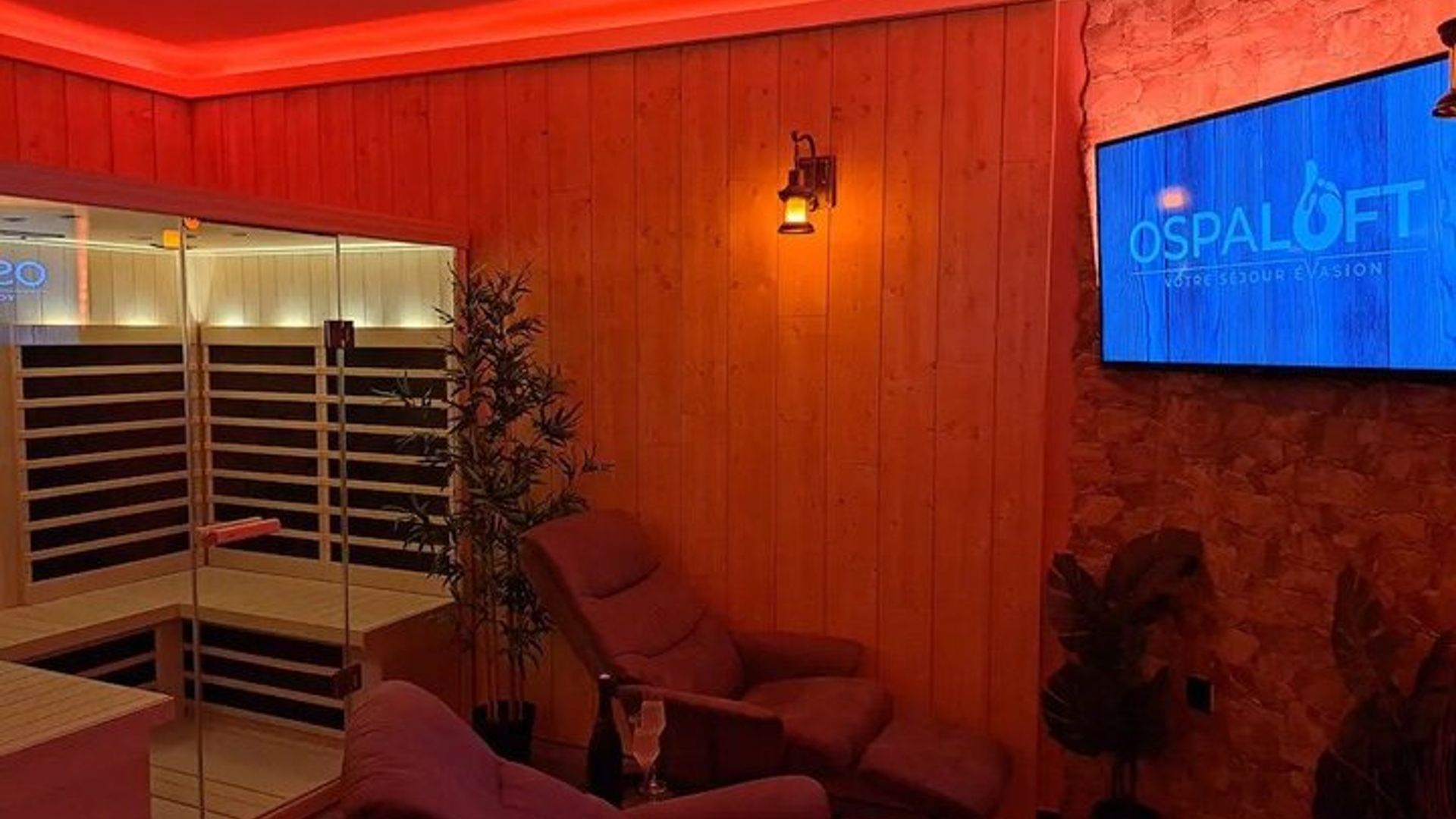 Private Spa and Jacuzzi Apartment and Infrared Sauna Arras Centre