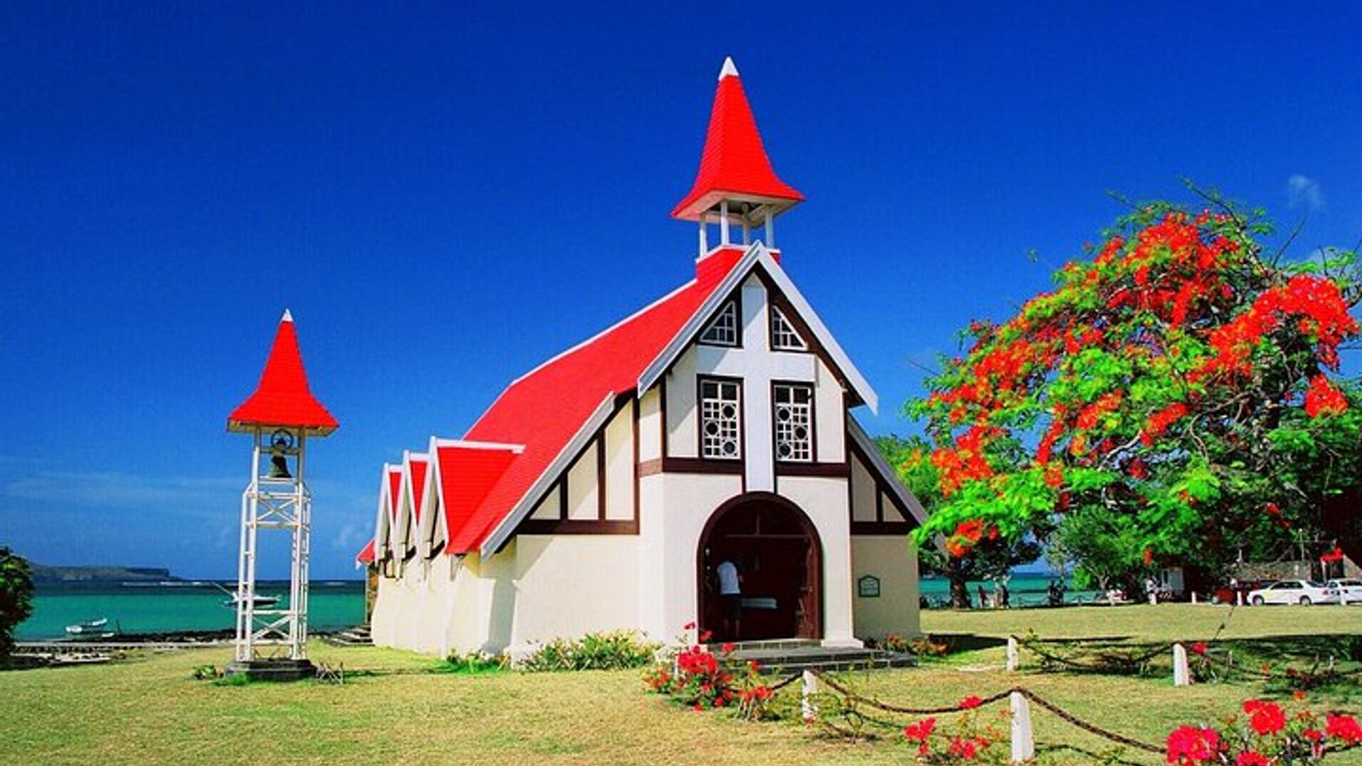 Private Guided Beach Tour of the North Coast of Mauritius
