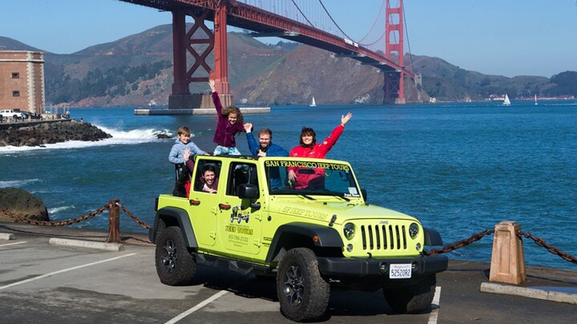 San Francisco: Private Open-Top Jeep City Highlights Tour image 2