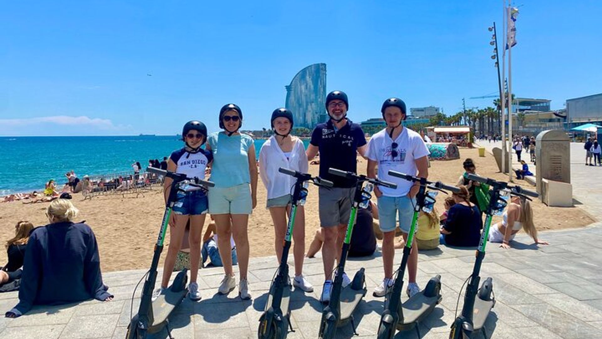 Barcelona Panoramic Escooter or E-Bike Tour