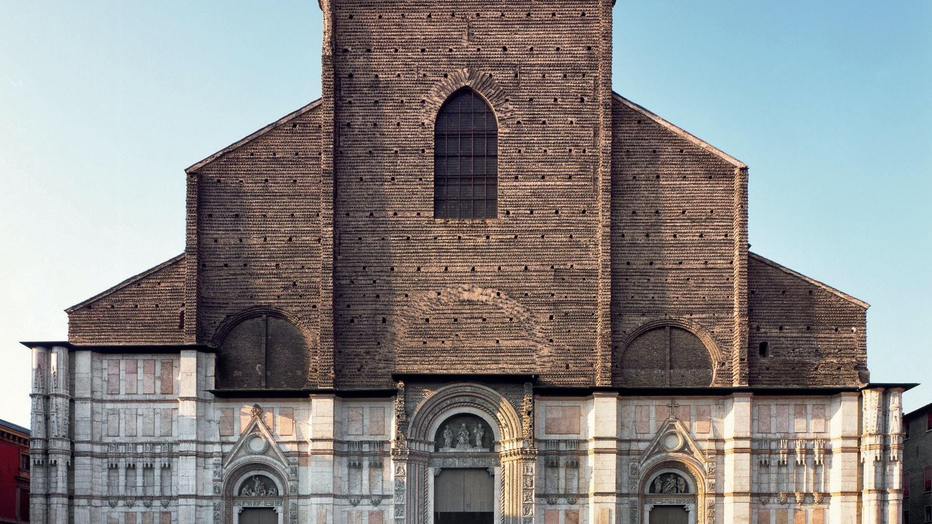 Bologna city centre walking tour