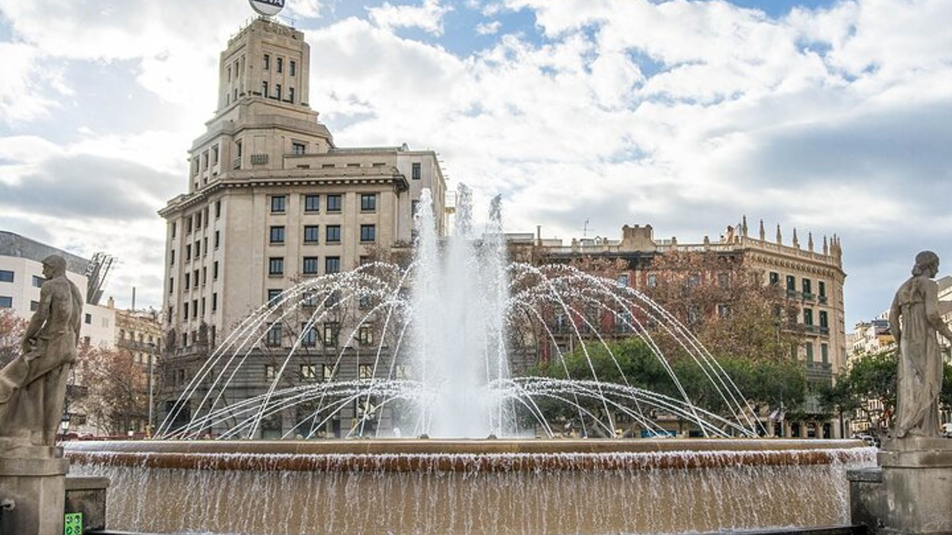 Private Transfer From Toulouse To Barcelona With a 2 Hour Stop