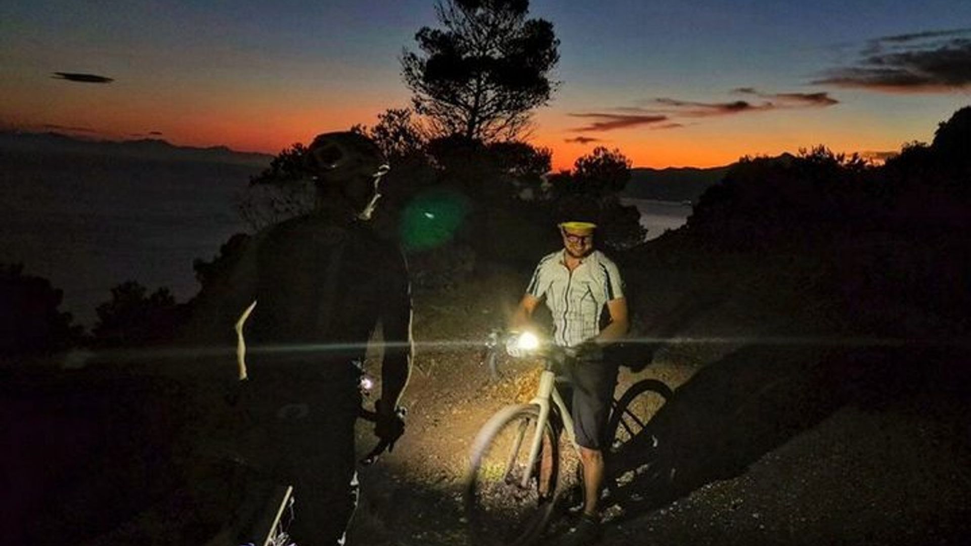Sunset Magic E-bike Tour at Sunset in Capoliveri