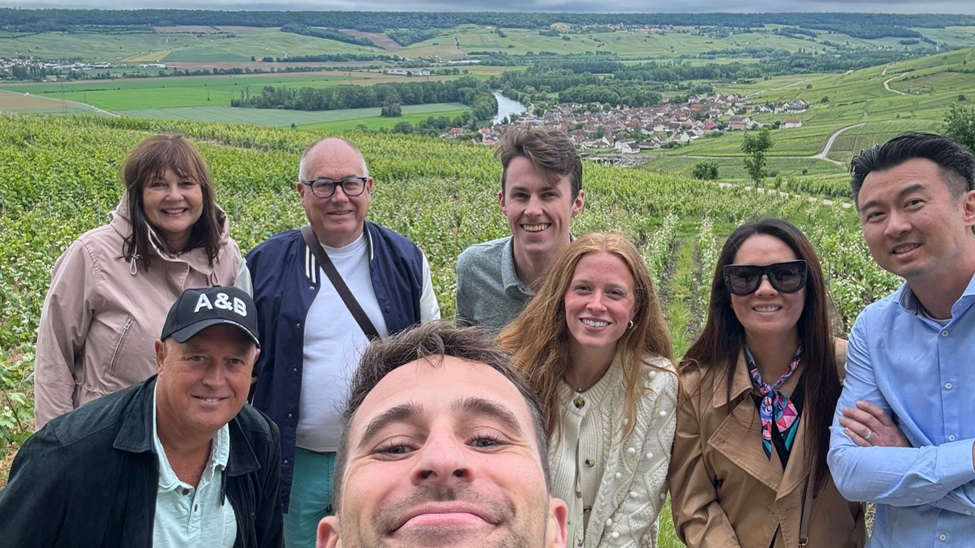 Full day Veuve Clicquot, family growers & traditional lunch from Epernay