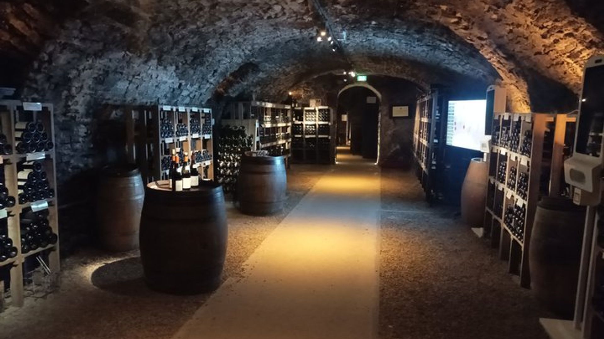 Visite privée des vins de Beaune Explorez les caves et dégustez les vins de Bourgogne
