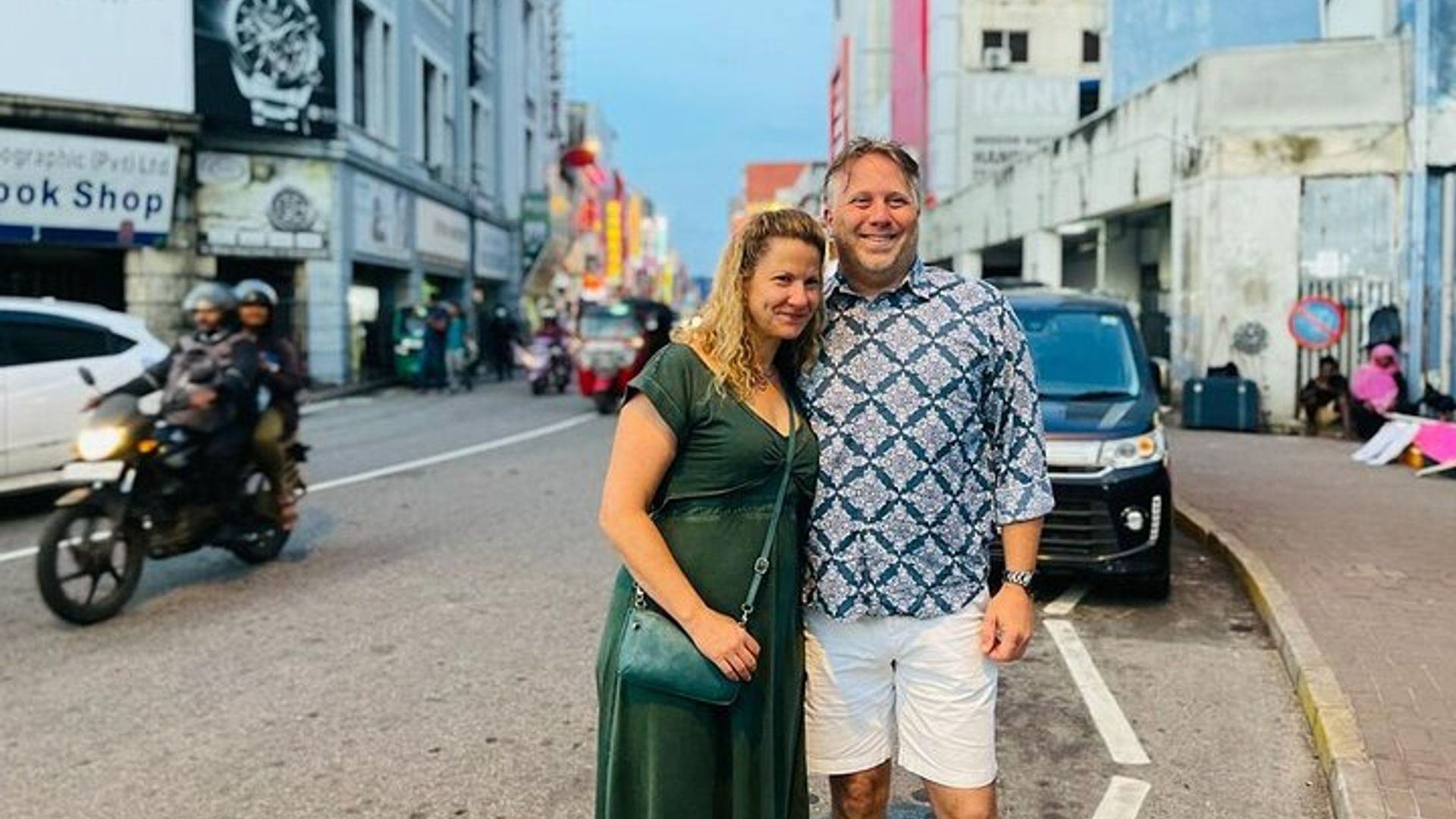Colombo Night Food Experience Tour