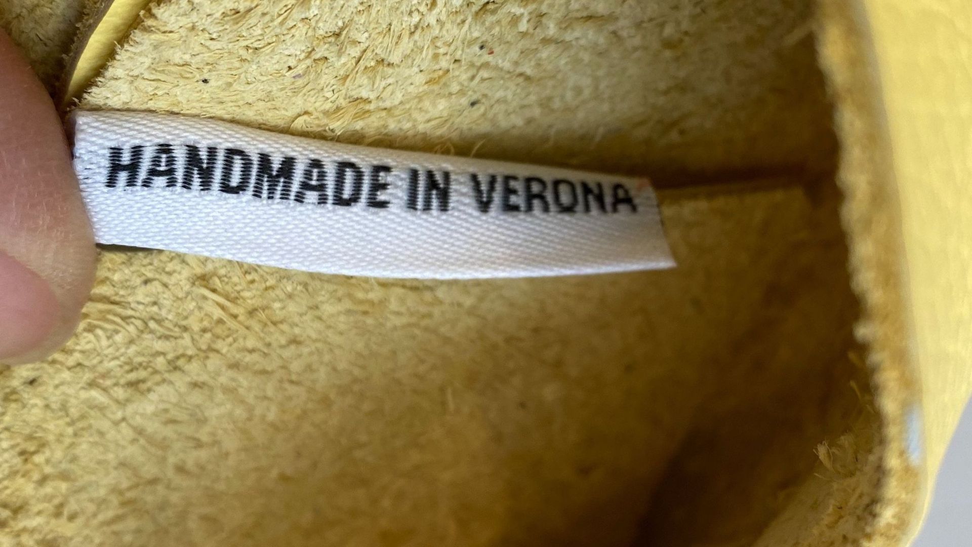 Leather Wallet-Making Workshop in Verona