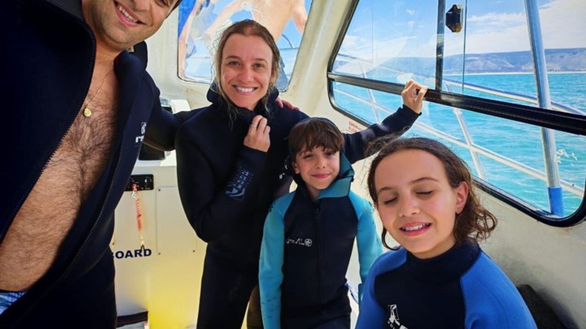 Buceo en jaula con tiburones en Sudáfrica