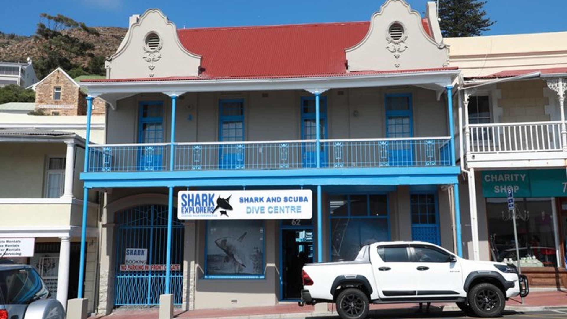 False Bay Shark Cage Diving Tour