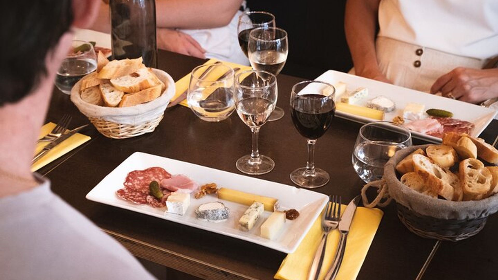 Paris Private Food Tasting Tour with a French Gastronomy Expert