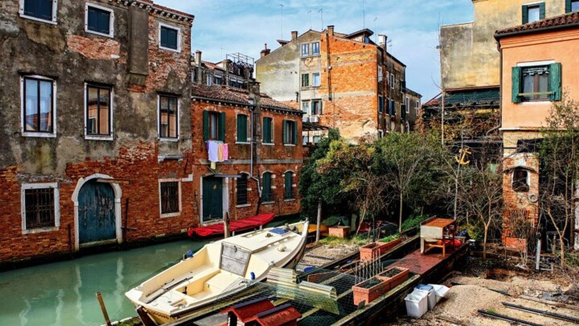 An Architectural insight of Venice on a Private Tour with a local
