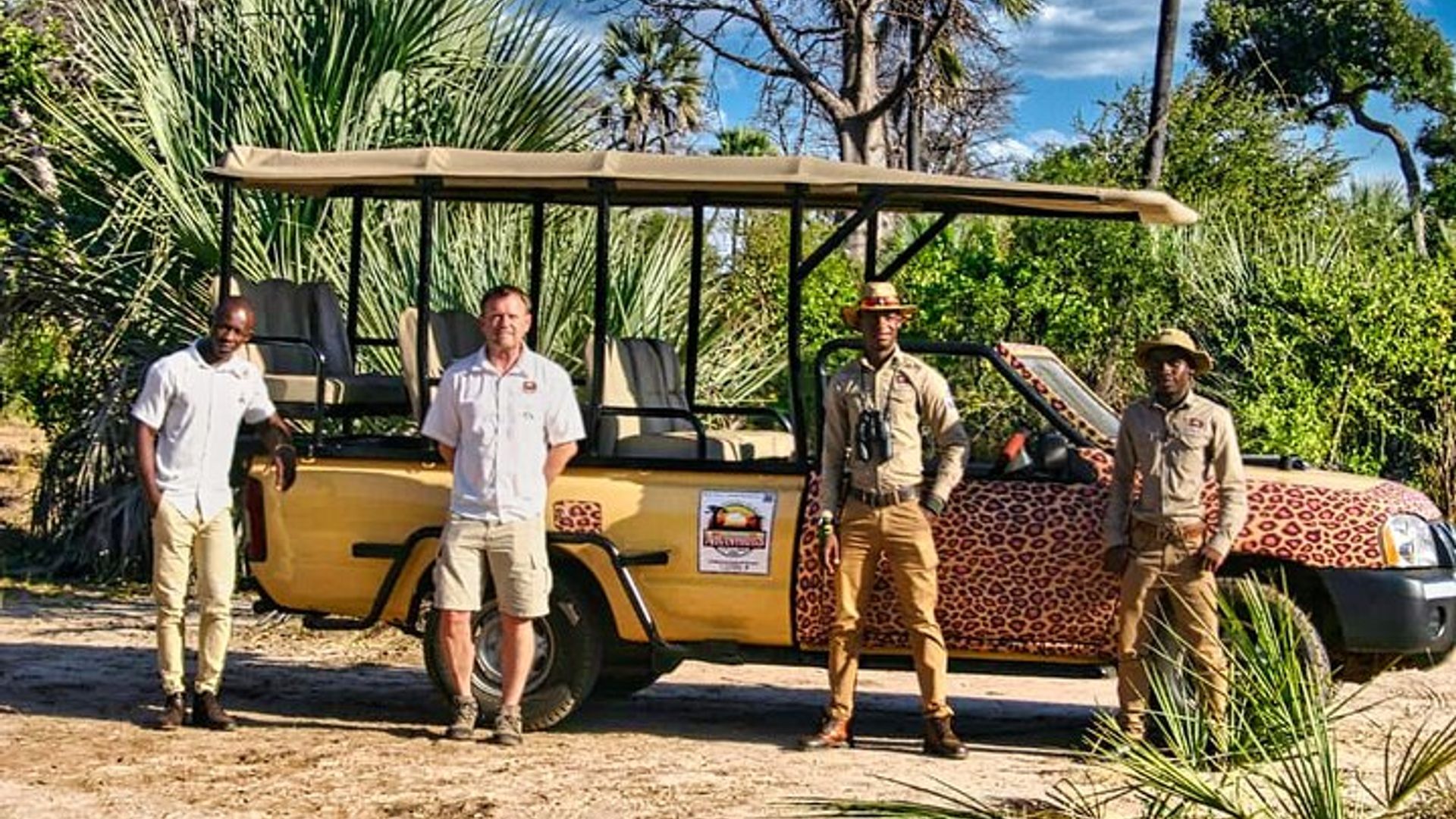 Tea in the Savannah Experience+ 4x4 Safari Game Drive *D-GB-ES-F