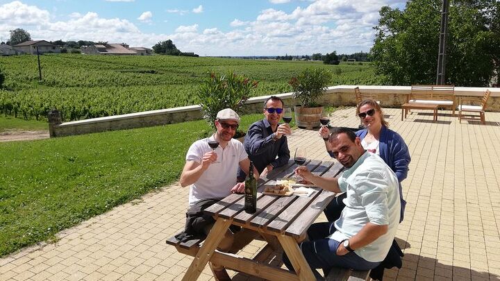 Saint-Emilion Walking Tour and 2 Wine Tastings from Bordeaux