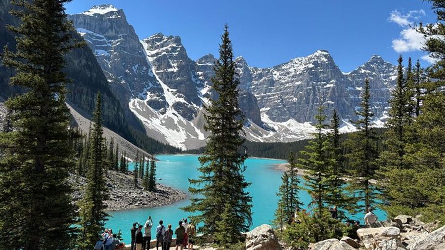Moraine Lake & Louise & Banff Day Tour From Calgary-Canmore-Banff