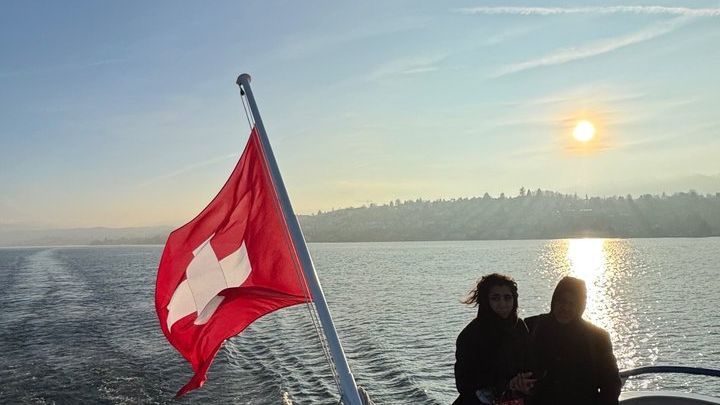 Zurich Adventure : Walking tour, Lake Cruise and Cable Car