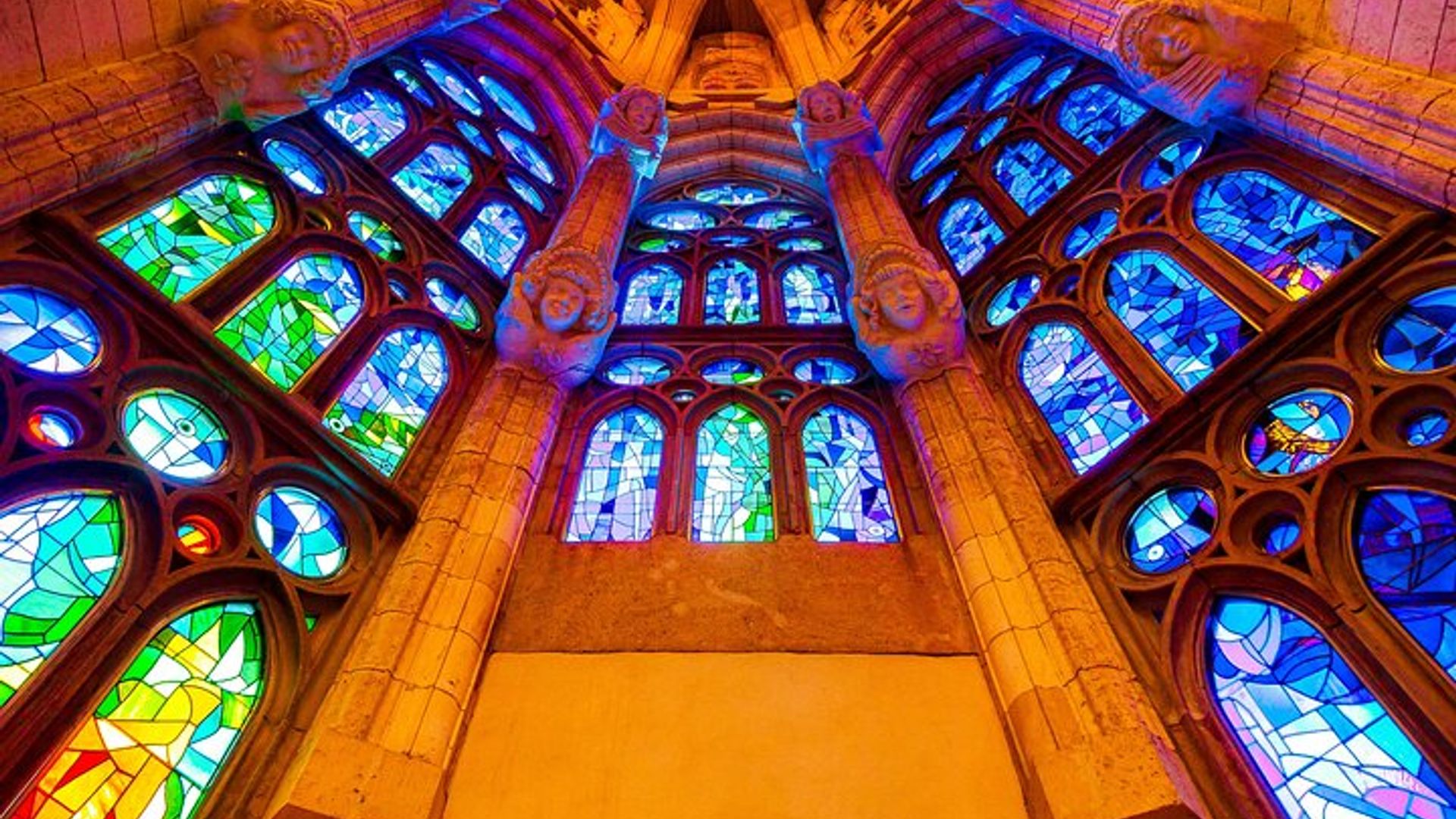 Barcelona Sagrada Familia Small-Group Skip-the-Line Tour