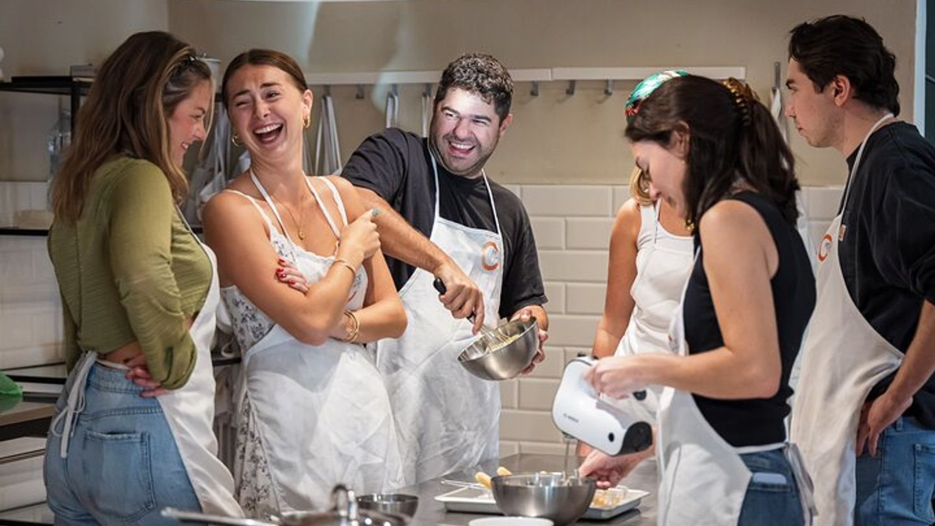 Florence: Hands-On Pasta Cooking Class With Optional Pizza