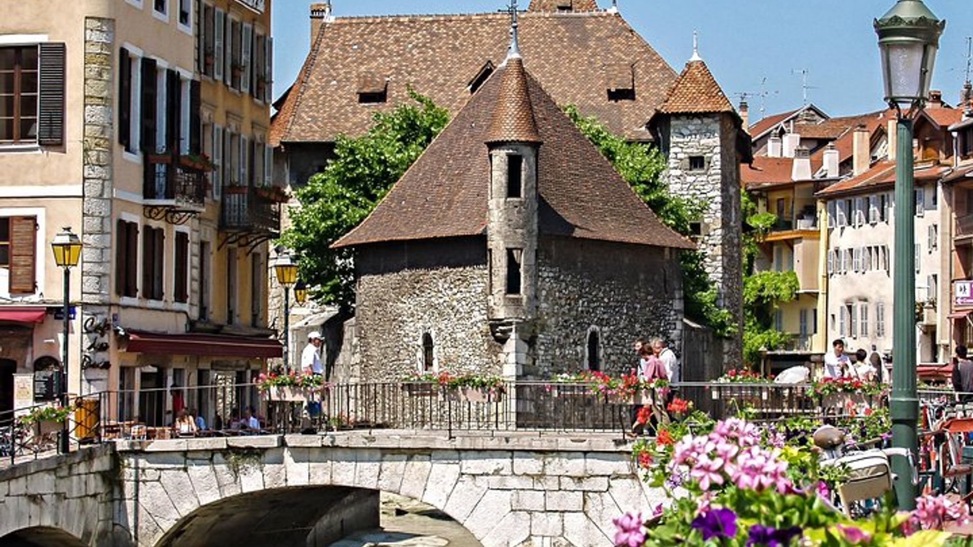 Tour de medio día por el pueblo de Annecy desde Ginebra con el Palais de l'Isle