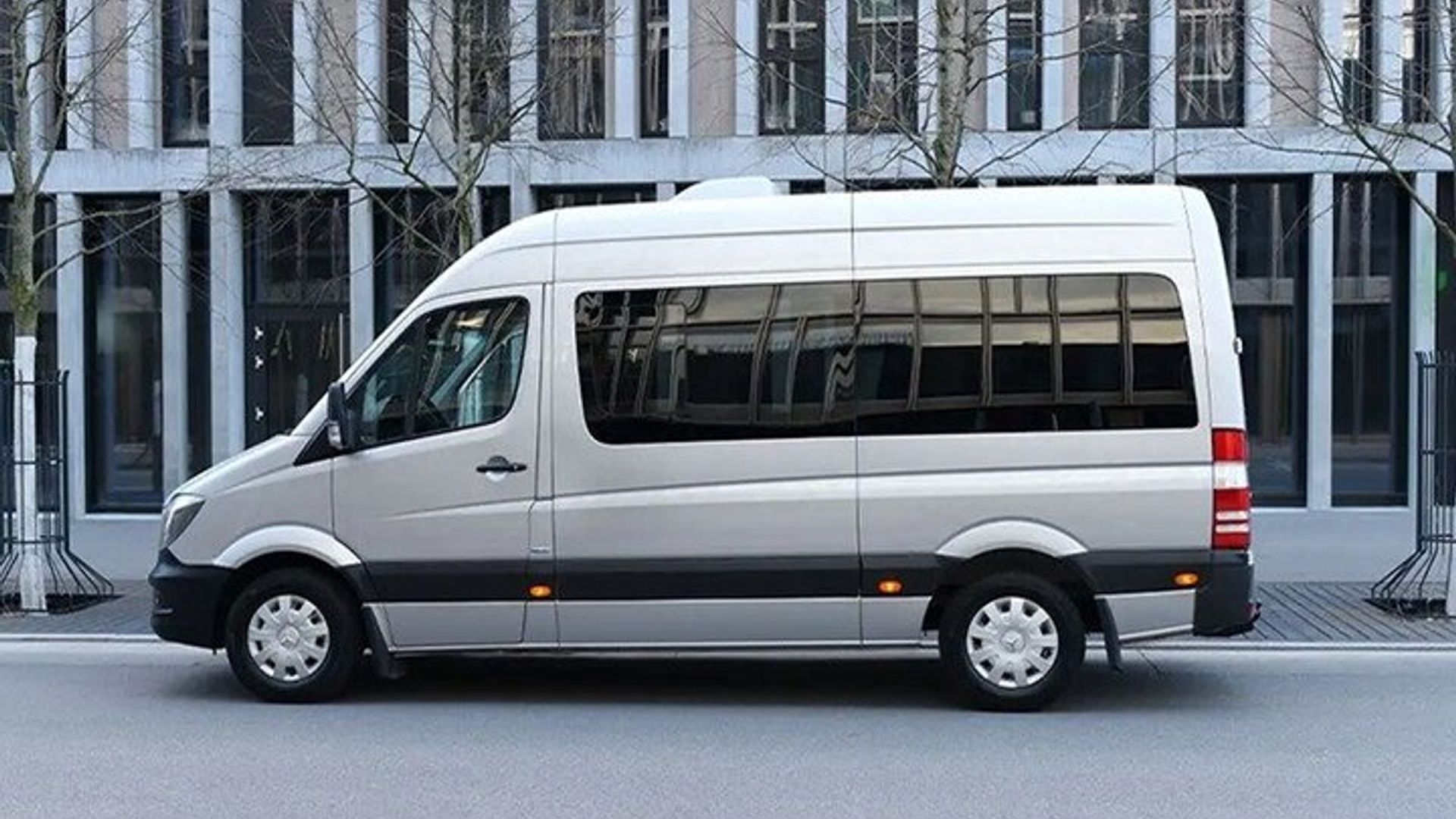 Transfert privé de la ville de Genève à l'aéroport avec prise en charge à l'hôtel