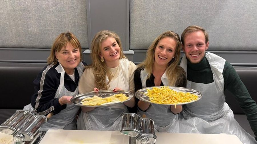 Bologna: Pasta & Tiramisu Small-Group Cooking Class With Wine