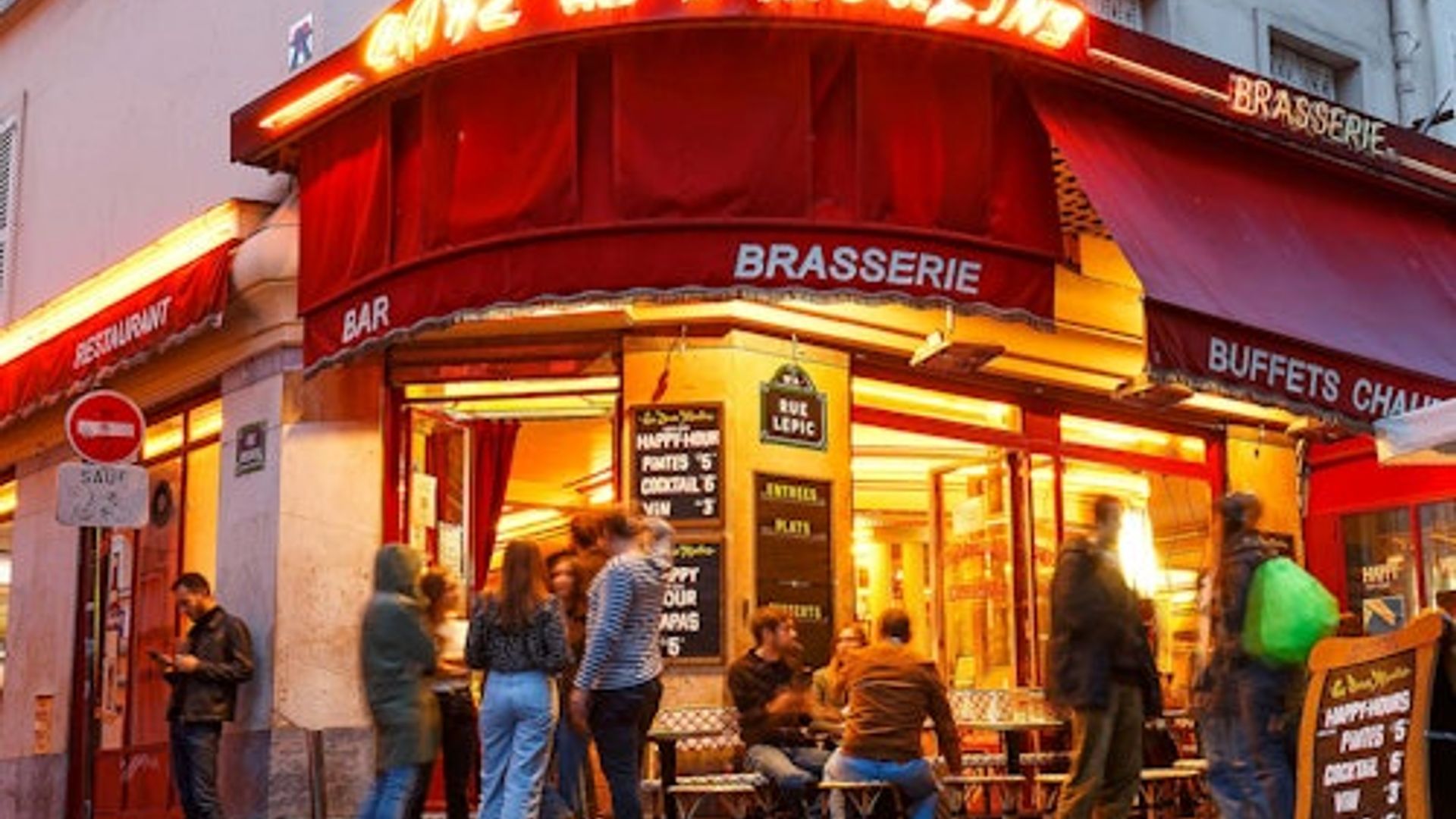 Montmartre & Sacre-Coeur Cathedral: Audio Guide App